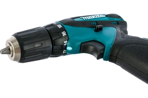 Аккумуляторная дрель-шуруповерт Makita DF330DWE фото 3 Аккумуляторная дрель-шуруповерт Makita DF330DWE фото фото 3