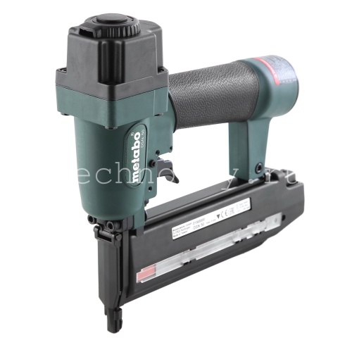 Metabo DSN 50 Гвоздезабиватель 15-50мм,SKN,кейс 601568500 Metabo DSN 50 Гвоздезабиватель 15-50мм,SKN,кейс 601568500 фото