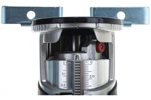 Кромочный фрезер Makita RT0700C фото 3 Кромочный фрезер Makita RT0700C фото фото 3